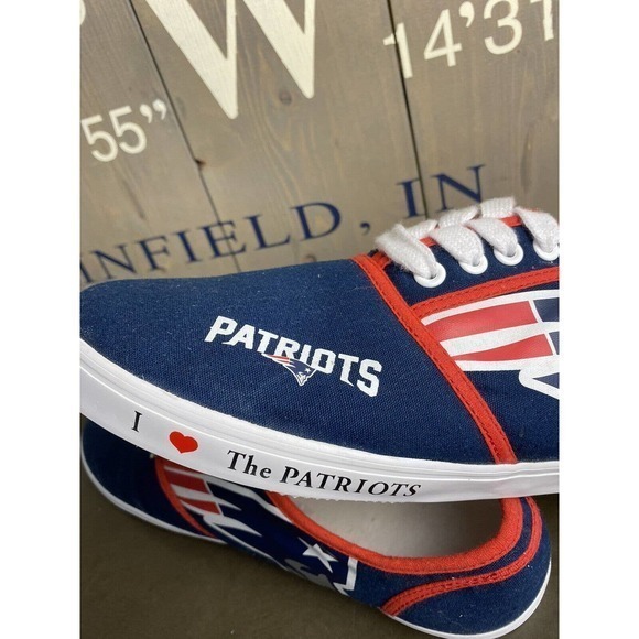 New England Patriots Women's Low Top Repeat Print Canvas Shoes‎ size 9 - Picture 4 of 8